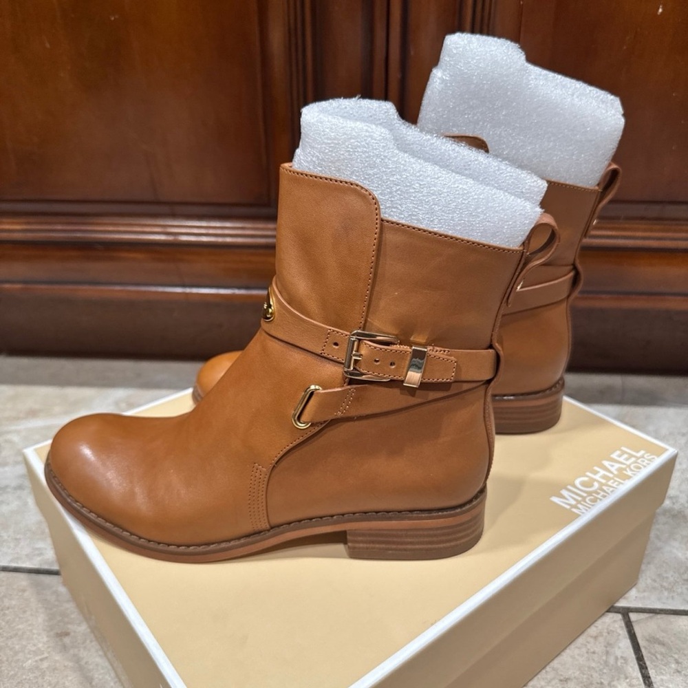 Michael Kors Arley Ankle Boots Size 6 - Picture 3 of 12